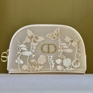 Elegant Cream Floral Embroidered Women's Bag